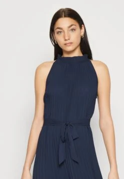 Vero Moda Vmsara Halter Neck - Galajurk - Navy -Vero Moda Winkel c4d56280a2644ba98bfebf6c53456840