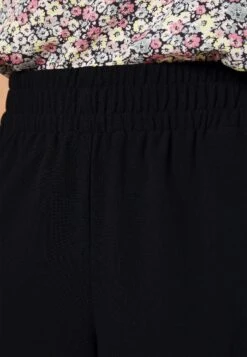 Vero Moda Curve Vmsadiasui Wide Solid Pant- Broek - Black -Vero Moda Winkel c6ca59d71cd7412886bd6737b7107306