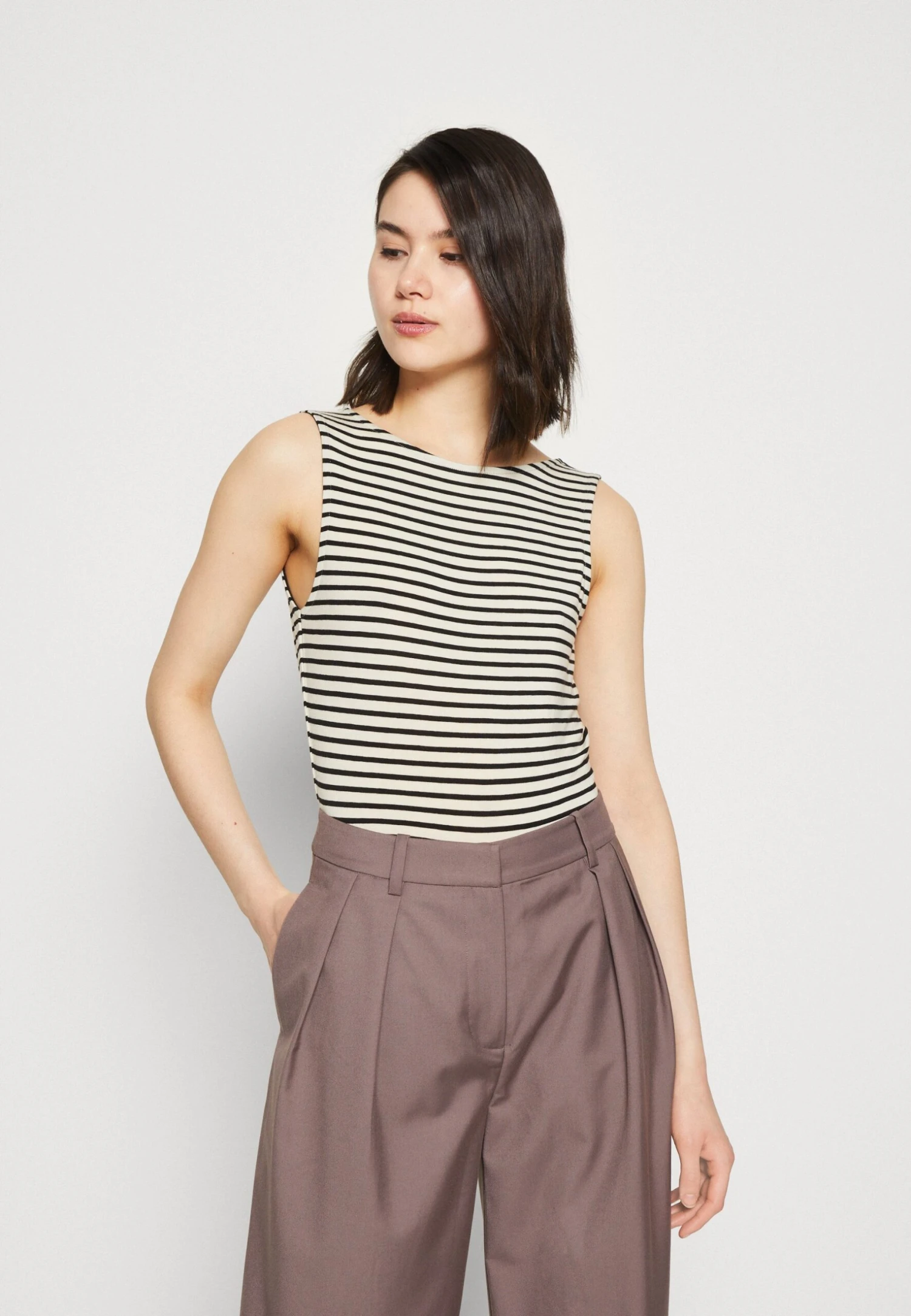 Vmfiona O Neck Body - Top - Off-White 2 Vmfiona O Neck Body - Top - Off-White