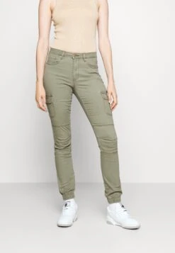 Vero Moda Tall Vmivy Ankle Pants - Cargobroek - Ivy Green