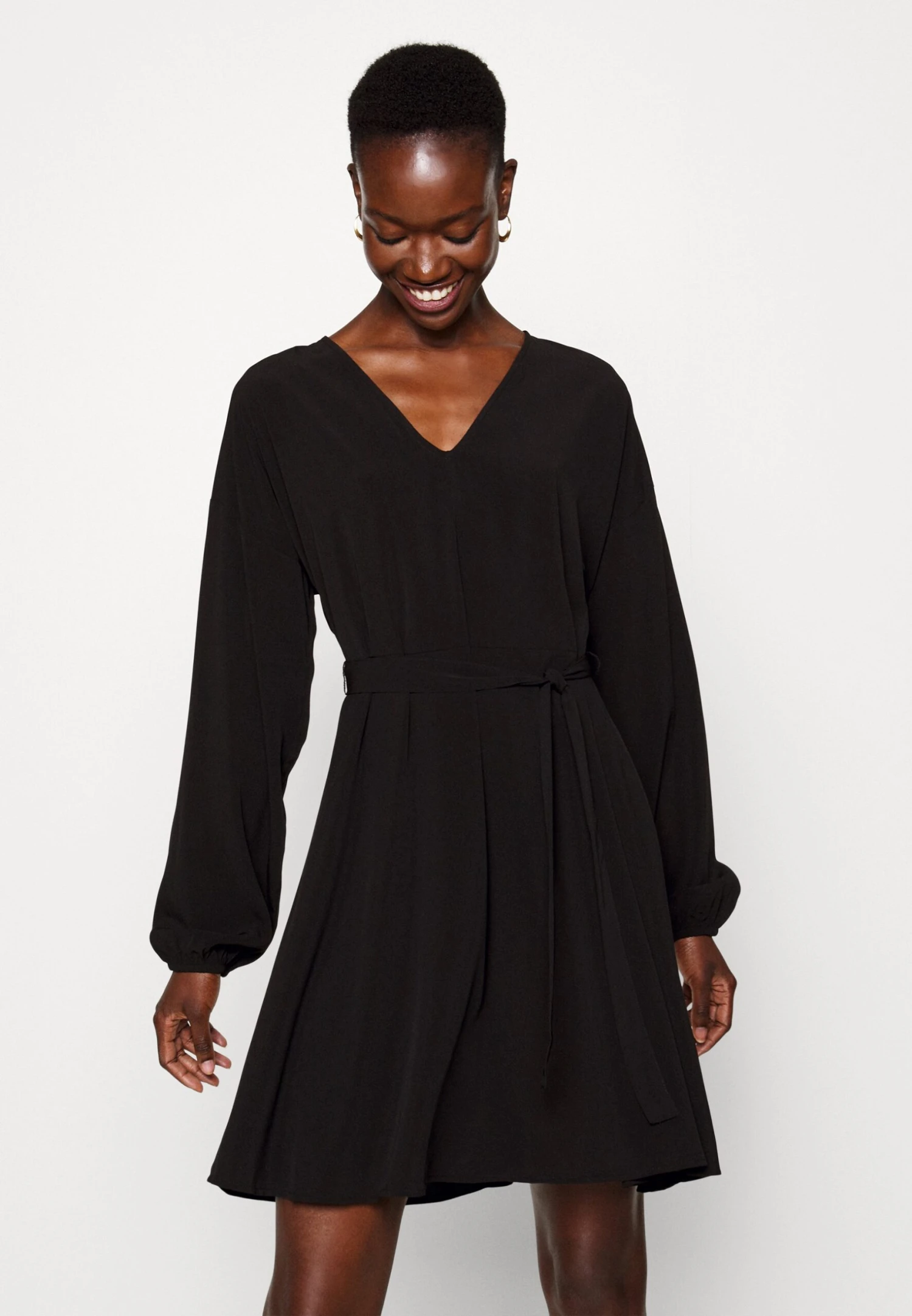 Vero Moda Tall Vmnaja Short Dress- Jurk - Black 6 Vero Moda Tall Vmnaja Short Dress- Jurk - Black - Afbeelding 4