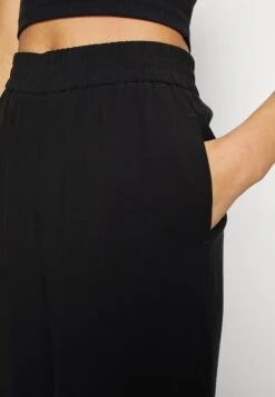 Vero Moda Tall Vmcarmen Wide Pull On Pant Tall - Broek - Black -Vero Moda Winkel ce0f33c7d82b44e4b5fe392335f9612f