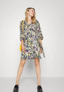 Vmmjosy Plisse Dress - Jurk - Black -Vero Moda Winkel d2524e0854924775b8ae941a27b18407