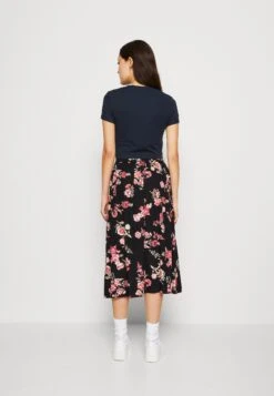 Vmruba O Neck Cropped - T-Shirt Basic - Salute -Vero Moda Winkel d3240a193d8b46c699f0ee3c26565ac1