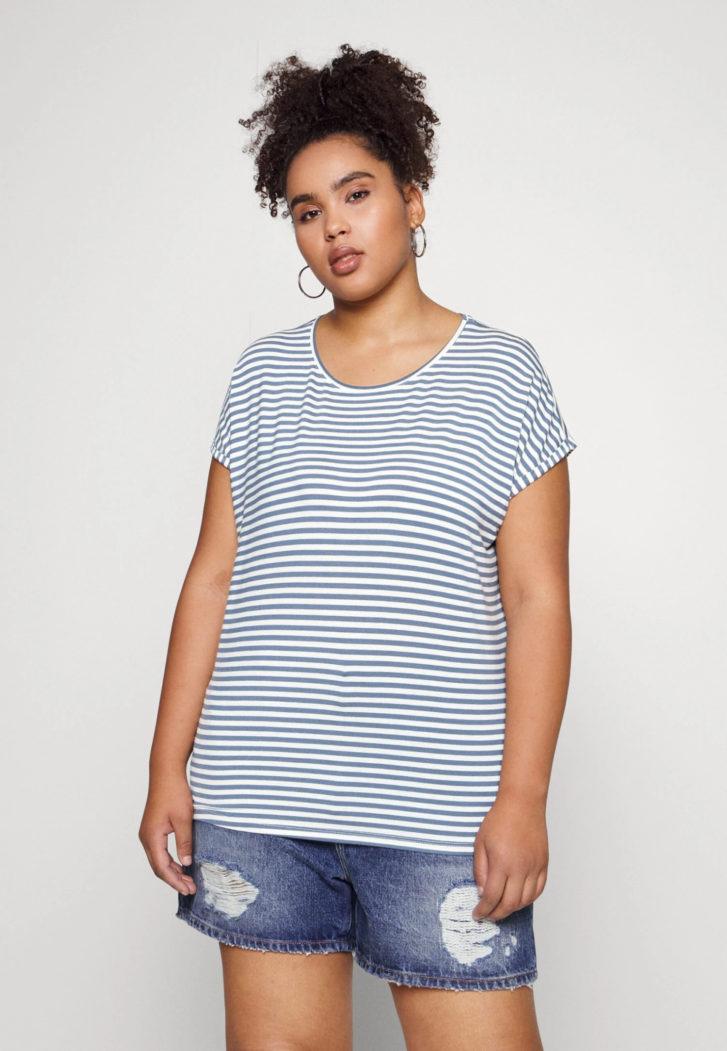 Vero Moda Curve Vmaya Plain Curve - T-Shirt Print - China Blue/Pristine 3 Vero Moda Curve Vmaya Plain Curve - T-Shirt Print - China Blue/Pristine