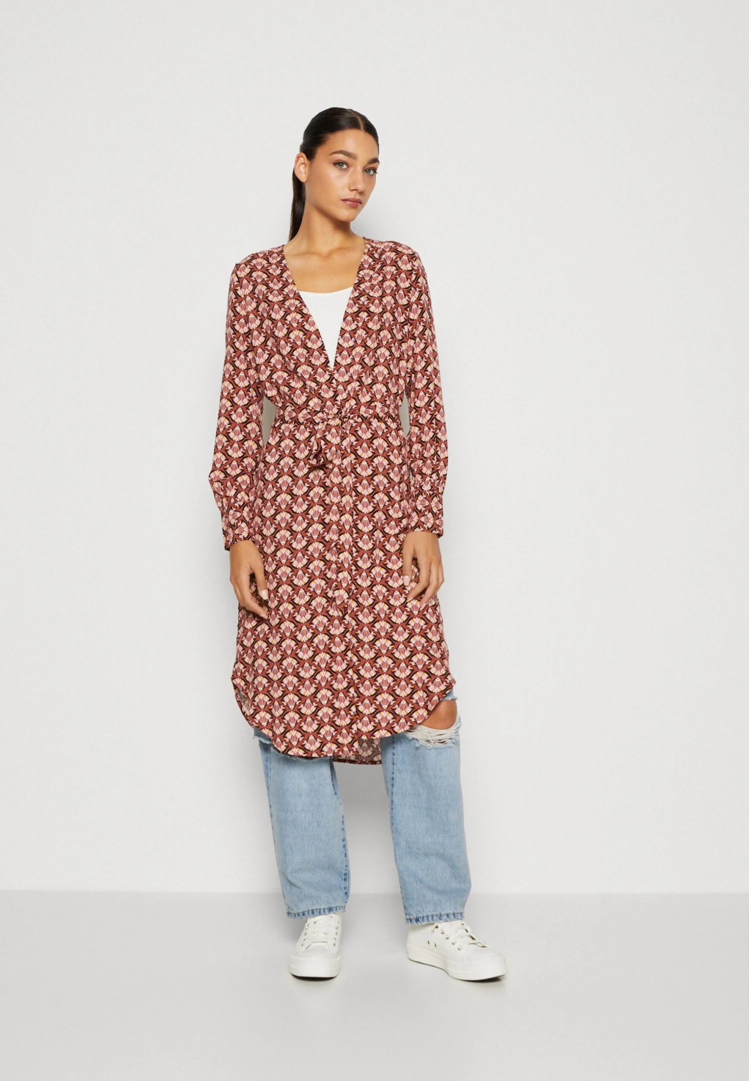 Vero Moda Vmeasy Long Kimono - Lichte Jas - Mahogony 3 Vero Moda Vmeasy Long Kimono - Lichte Jas - Mahogony
