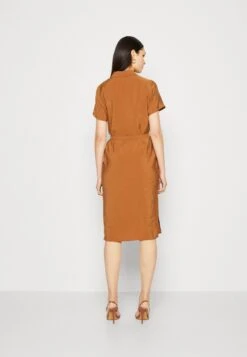 Vero Moda Vmqueeny Calf Shirt Dress- Blousejurk - Toffee 10 Vero Moda Vmqueeny Calf Shirt Dress- Blousejurk - Toffee -Vero Moda Winkel d60706df462d4fd2b130f42eb1424866