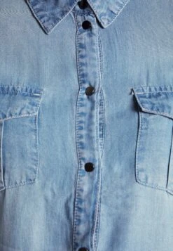 Vmmsilla Short Dress New - Spijkerjurk - Light Blue Denim -Vero Moda Winkel d74919e9c29a490ba1035e9767d2c84c