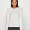 Vero Moda Vmkerry Ls O Neck Vma Noos - Longsleeve - Snow White -Vero Moda Winkel ddb1026bb61846889ff2727e73df0f3e