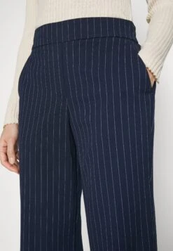 Vero Moda Petite Vmcookielis Pant - Broek - Navy Blazer/Birch -Vero Moda Winkel df2ebcf53fc4487380dc1869f3c76c63