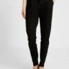 Vero Moda Tall Vmeva Loose String Pant- Trainingsbroek - Black -Vero Moda Winkel e14824e5fa1c4635a804c9fde661f455