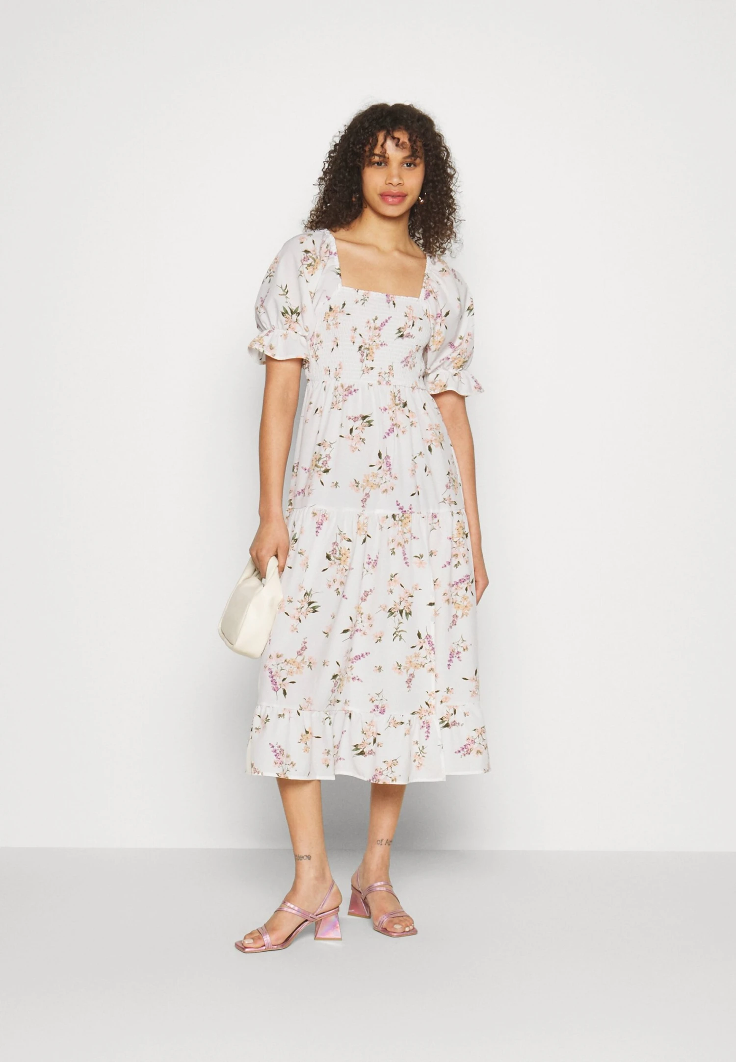 Vero Moda Tall Calf Smock Dress - Jurk - Snow White/Svea 4 Vero Moda Tall Calf Smock Dress - Jurk - Snow White/Svea - Afbeelding 2