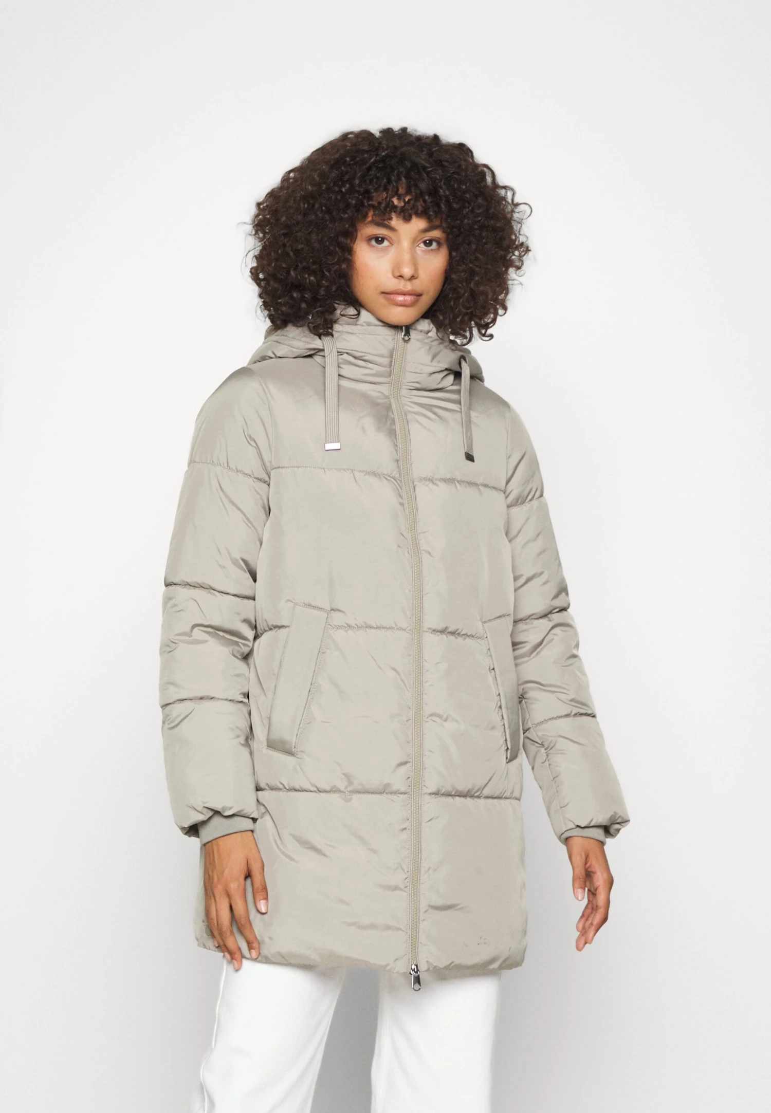 Vero Moda Vmgemmaflora - Winterjas - Laurel Oak 3 Vero Moda Vmgemmaflora - Winterjas - Laurel Oak