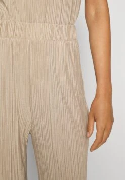 Vero Moda Petite Vmcira Wide Pant - Broek - Silver Mink -Vero Moda Winkel e6b7dec5f4a243e6a95a2c6999e673d9