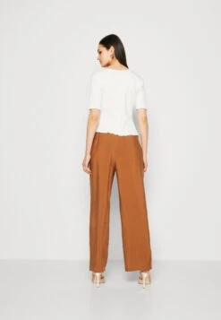 Vero Moda Vmqueeny Long Pants- Broek - Toffee -Vero Moda Winkel e6eca2b0efcd495298da28e8d43a9304