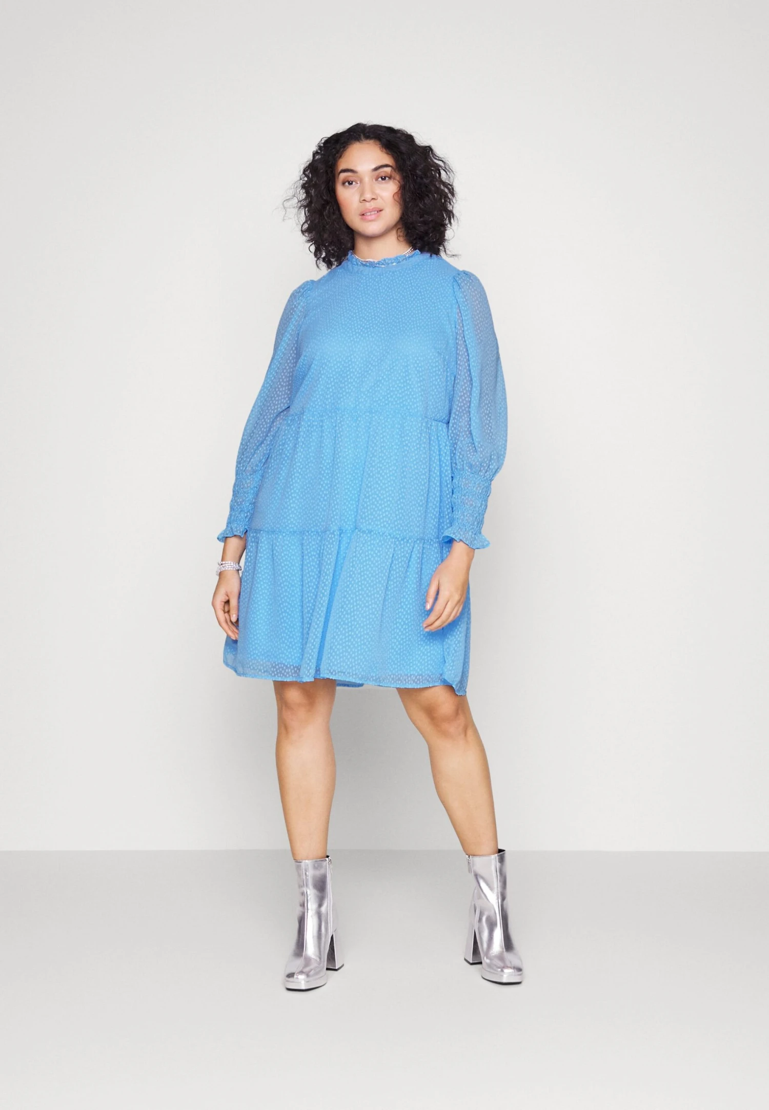 Vero Moda Curve Vmrie Short Dress - Jurk - Little Boy Blue 4 Vero Moda Curve Vmrie Short Dress - Jurk - Little Boy Blue - Afbeelding 2