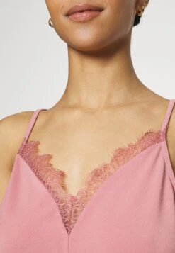Vero Moda Petite Vmalberta Insert Lace Singlet- Top - Nostalgia Rose -Vero Moda Winkel e9bc0a5b1f2d4a9f8de21ce8510b3976