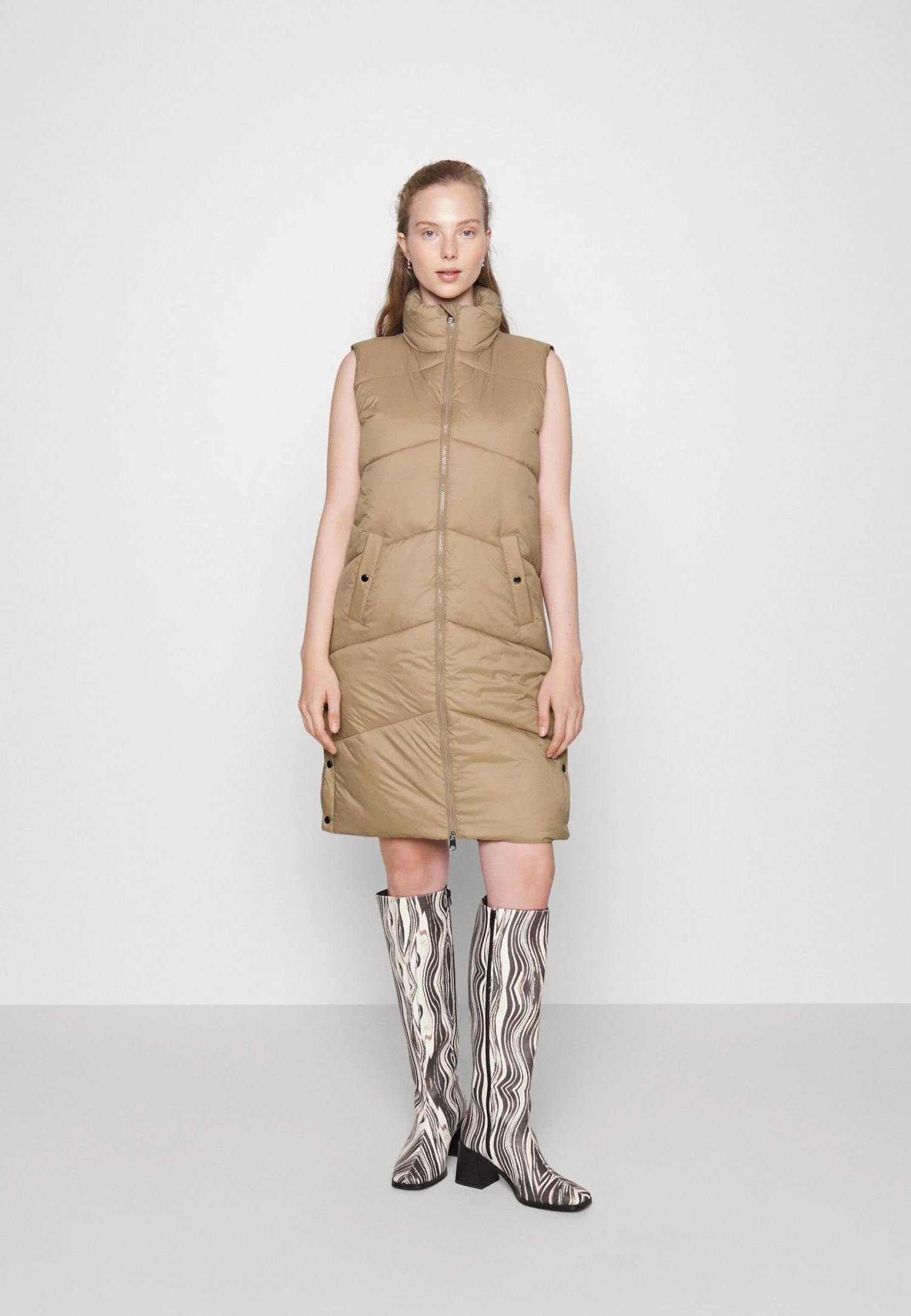 Vero Moda Uppsala Noos - Bodywarmer - Tigers Eye 3 Vero Moda Uppsala Noos - Bodywarmer - Tigers Eye