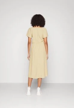 Vero Moda Tall Vmmymilo Dress - Jurk - Irish Cream -Vero Moda Winkel eb3c0b4c5a5149ec9d39ae53594f17a1