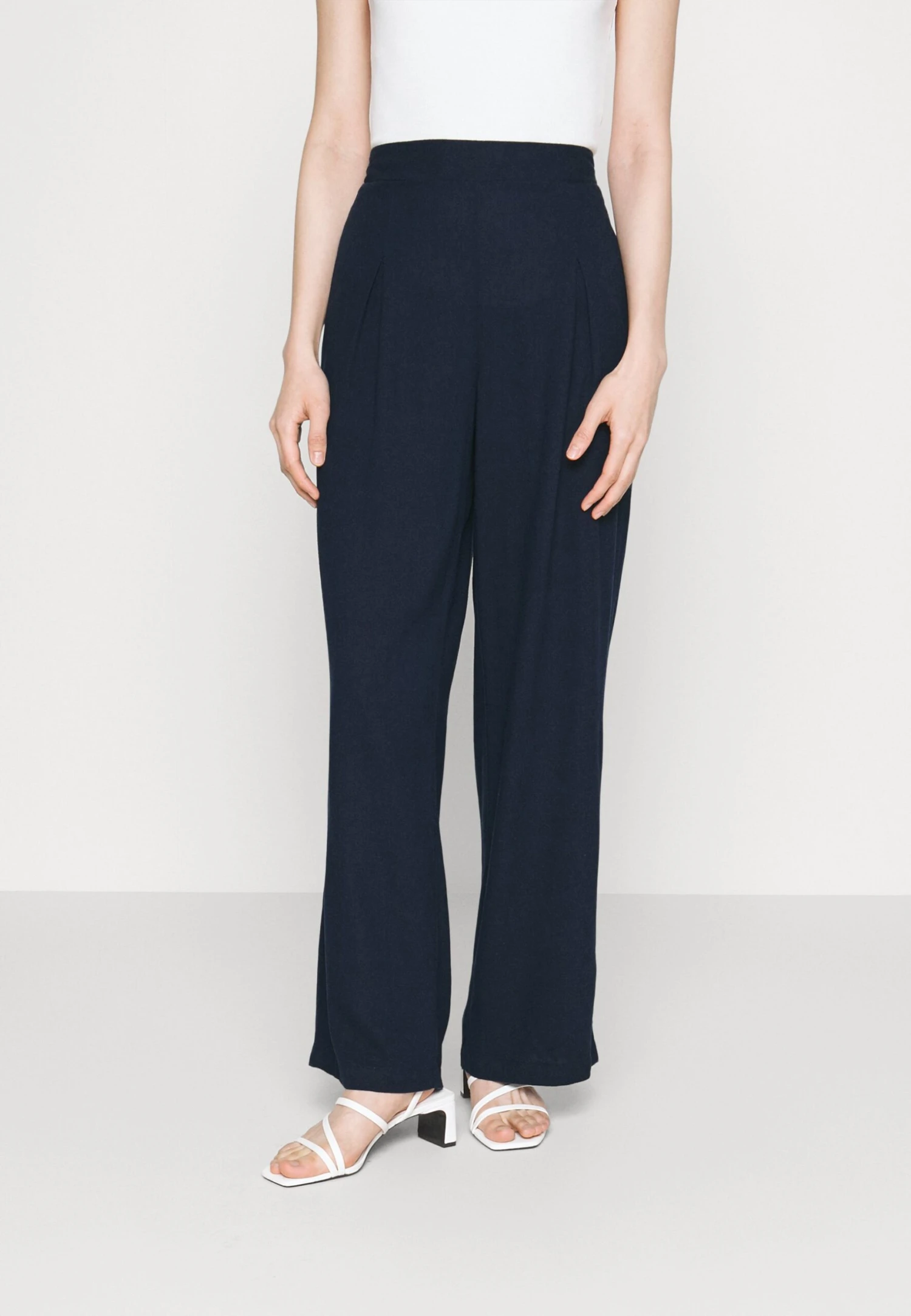 Vero Moda Petite Vmmymilo Wide Pants- Broek - Navy Blazer 3 Vero Moda Petite Vmmymilo Wide Pants- Broek - Navy Blazer