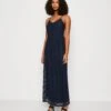 Vero Moda Vmmaya Singlet Dress - Maxi-Jurk - Navy 1 Vero Moda Vmmaya Singlet Dress - Maxi-Jurk - Navy -Vero Moda Winkel f2478c95cd3b44a2ae82f83cbe2c5e75