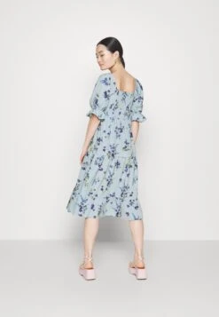 Vero Moda Petite Vmluca Calf Smock Dress - Jurk - Skyway -Vero Moda Winkel f3da713860ed49fe8b94675ed6874508