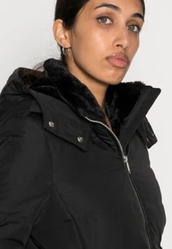 Vero Moda Boos - Gewatteerde Jas - Black -Vero Moda Winkel f63f34eed60e4adebaa0ad90a9407969