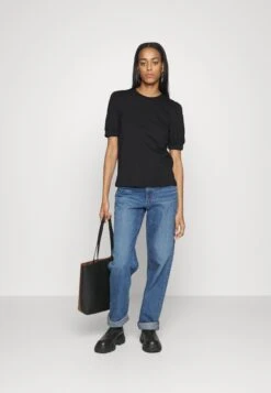 Vero Moda Tall Vmkerry O Neck - T-Shirt Basic - Black 9 Vero Moda Tall Vmkerry O Neck - T-Shirt Basic - Black -Vero Moda Winkel f68706c005694cb6a665e93929f88874