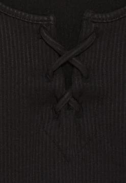 Vero Moda Tall Vmriva Crop Top- Top - Black 7 Vero Moda Tall Vmriva Crop Top- Top - Black -Vero Moda Winkel f74988d7e0b94c36943ab92beb0830c4