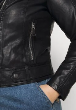 Vero Moda Curve Vmkerriultra Coated Jacket- Imitatieleren Jas - Black -Vero Moda Winkel fb6e0ff33ab8427f9e6d0a4dcb24120a