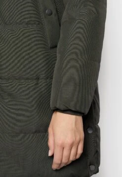 Vero Moda Maddison- Winterjas - Peat -Vero Moda Winkel fb7c62d617f645f3b0421614eba6376e