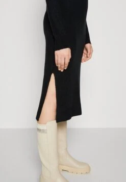 Vero Moda Vmlefile Boatneck Calf Dress - Gebreide Jurk - Black -Vero Moda Winkel fc9bff7ad3eb4bba85f3028e90aaceee