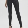 Vero Moda Vmseven Smooth Coated Pants - Broek - Black -Vero Moda Winkel fed4ef1498b741ca8ebeaf10732ebb79